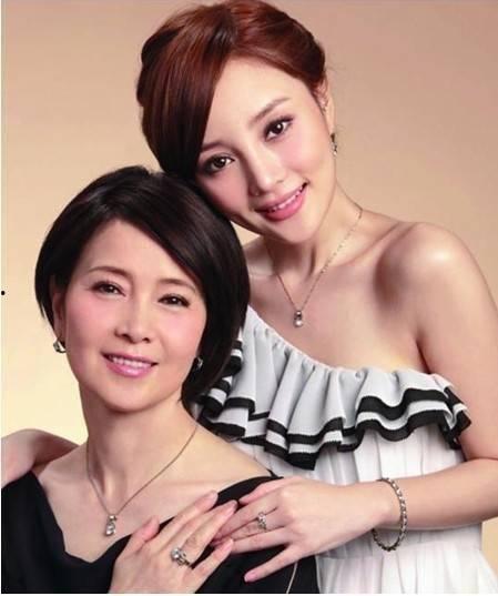 明星排行榜 明星娱乐八卦头条,明星排行榜揭秘，娱乐八卦头条盘点